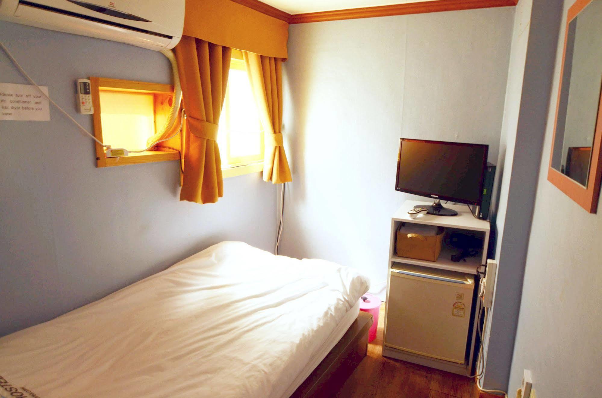 Yakorea Hostel Itaewon Seoul Exterior photo